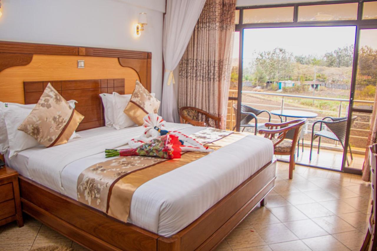 แกรนด์ วินส์ตัน โฮเต็ล Hotel นาคูรู ภายนอก รูปภาพ