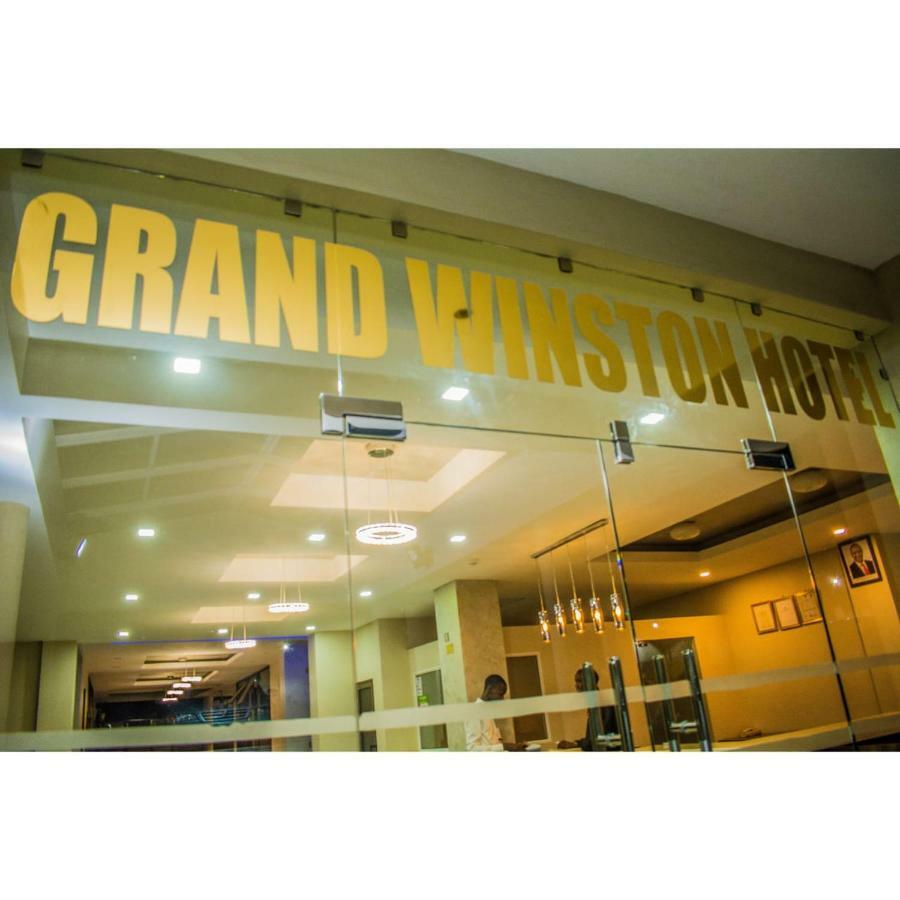 แกรนด์ วินส์ตัน โฮเต็ล Hotel นาคูรู ภายนอก รูปภาพ