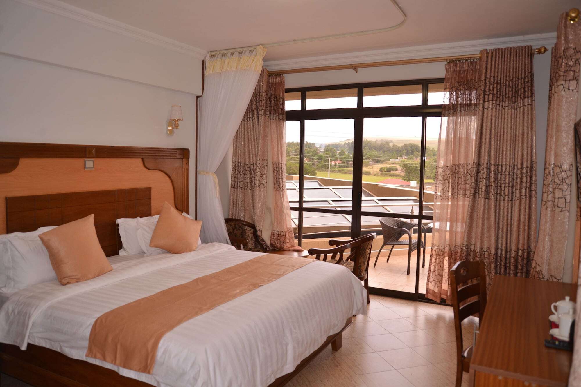 แกรนด์ วินส์ตัน โฮเต็ล Hotel นาคูรู ภายนอก รูปภาพ